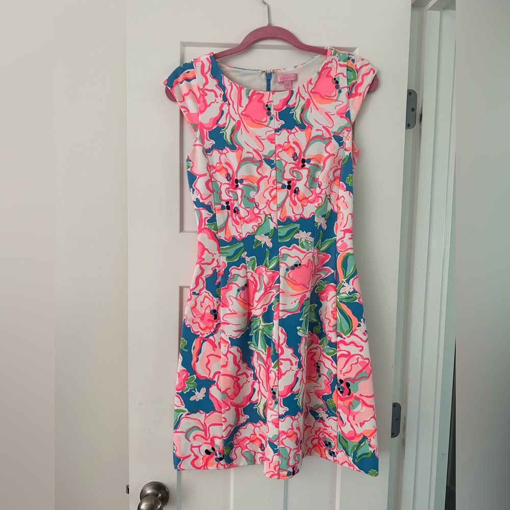 Lilly Pulitzer dress. Size small